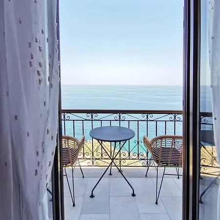 Arion Syros Pensionat 4*