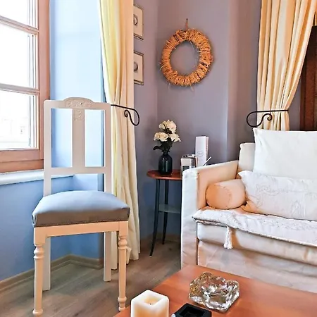 Arion Syros Luxury And Gasthuis 4*