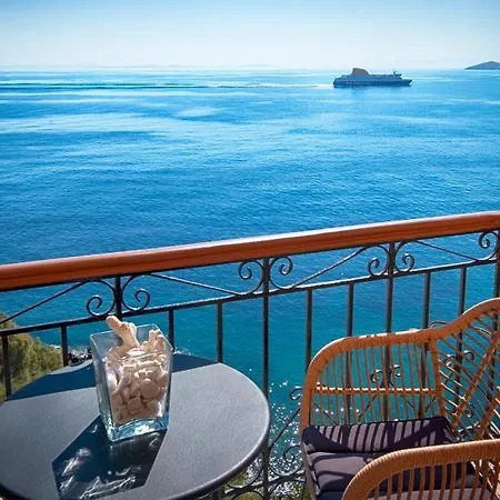 Arion Syros 4*