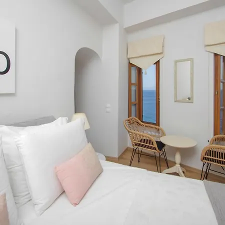 Arion Syros Pensionat 4*