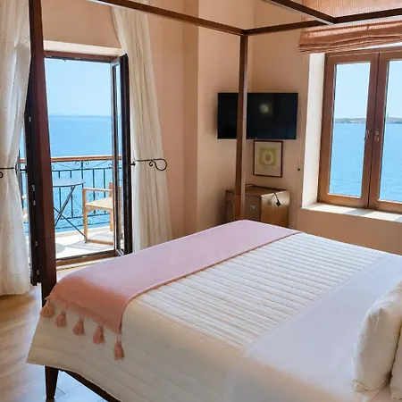 Arion Syros Luxury And Gasthuis
