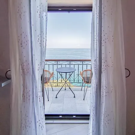 Pensionat Arion Syros Luxury And 4*
