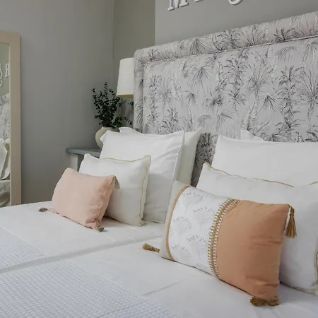 Arion Luxury And Ermoupoli